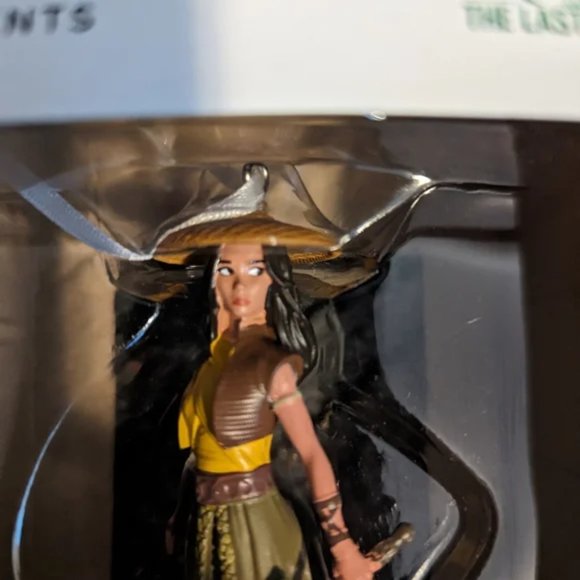 Disney Raya Hallmark ornament NEW - Picture 2 of 4